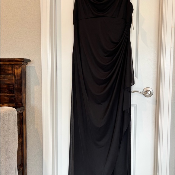 Alex Evenings Black Sleeveless Maxi Gown, NWT,  Holiday Gown - Picture 8 of 9